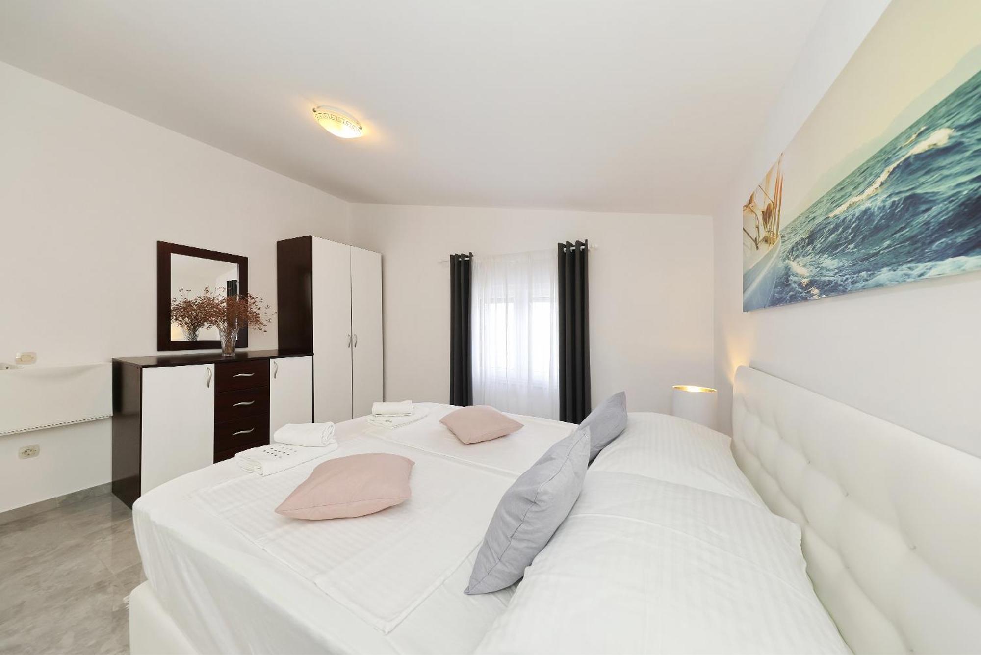 Apartments Rosini, 300M From The Beach With Shared Tavern And Bikes, Nin Esterno foto