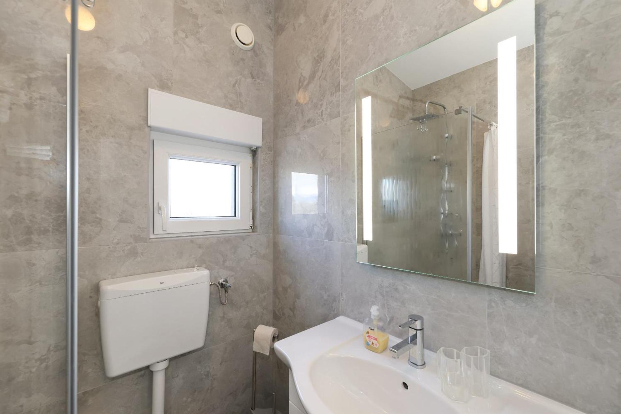 Apartments Rosini, 300M From The Beach With Shared Tavern And Bikes, Nin Esterno foto